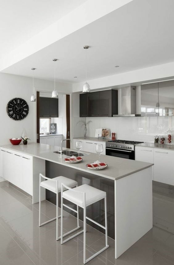 آشپزخانه های کوچک بهمراه میز ناهارخوری